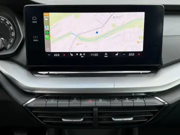 SKODA Octavia 2.0 TDI Ambition LED SHZ AHK CARPLAY DAB