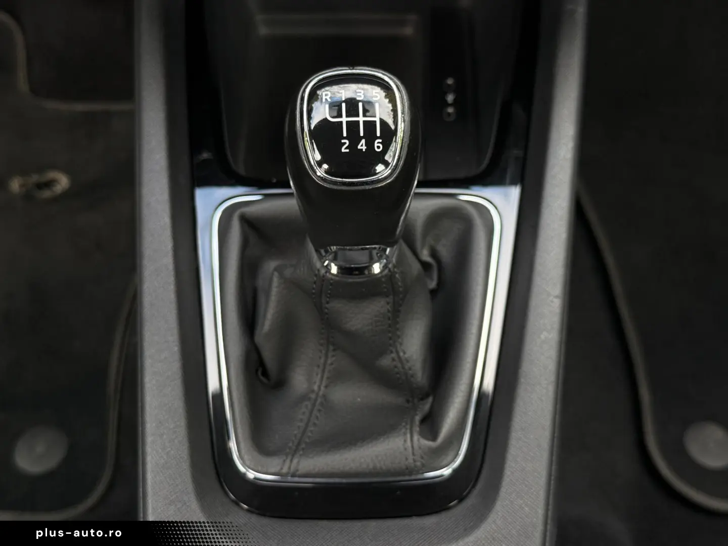 SKODA Octavia 2.0 TDI Ambition LED SHZ AHK CARPLAY DAB