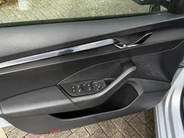 SKODA Octavia 2.0 TDI Ambition LED SHZ AHK CARPLAY DAB