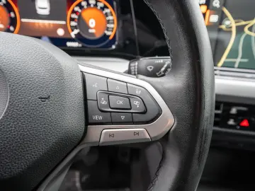 VW Golf Variant Life 2.0 TDI LED Navi