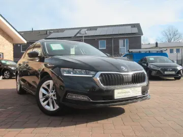 SKODA Octavia 2.0 TDI First Edition Navi LED SHZ Virtu