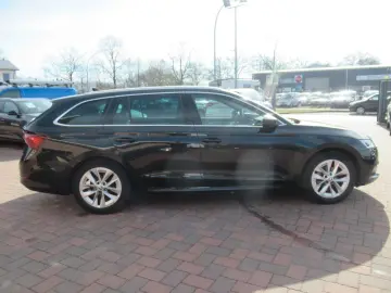 SKODA Octavia 2.0 TDI First Edition Navi LED SHZ Virtu