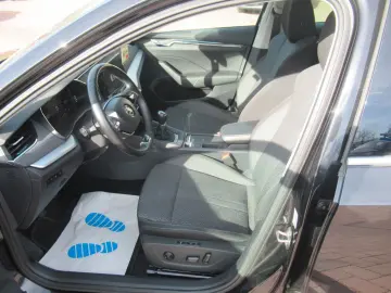 SKODA Octavia 2.0 TDI First Edition Navi LED SHZ Virtu