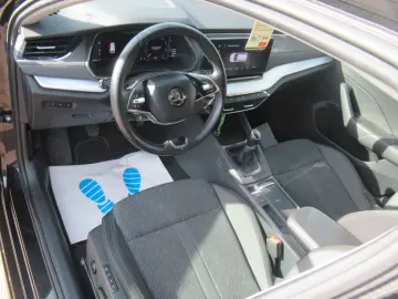 SKODA Octavia 2.0 TDI First Edition Navi LED SHZ Virtu