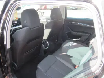 SKODA Octavia 2.0 TDI First Edition Navi LED SHZ Virtu