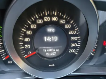 Volvo V40 Diesel 1.6 2013 Manuala