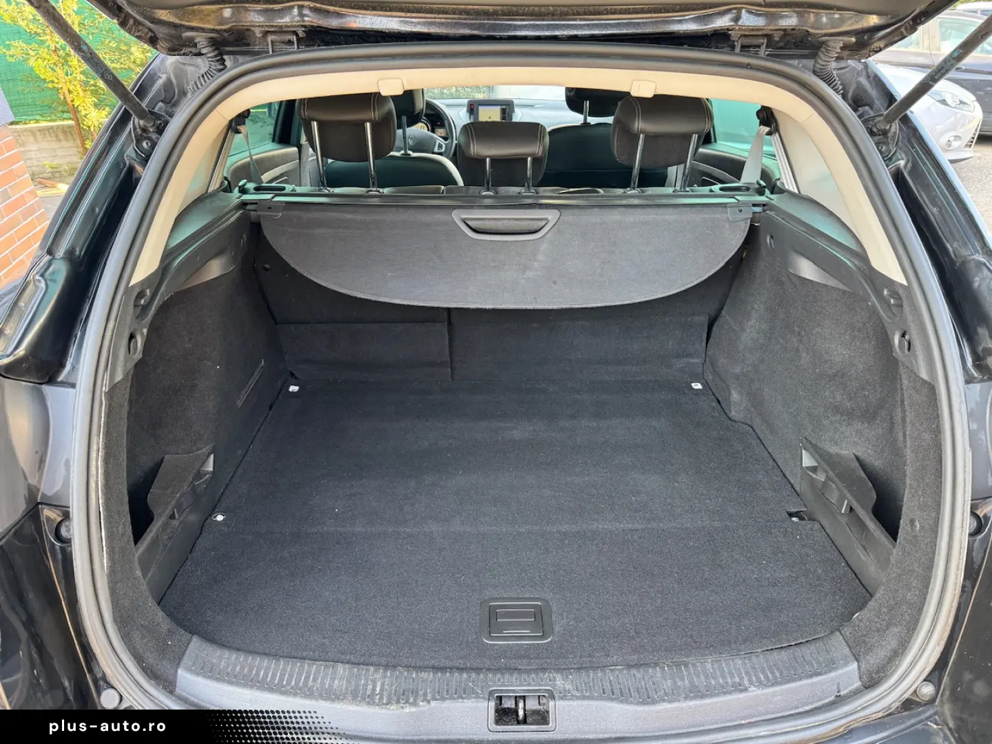 Renault Megane Diesel 1.9 2012 Manuala