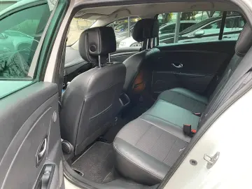 Renault Megane Diesel 1.9 2011 Manuala