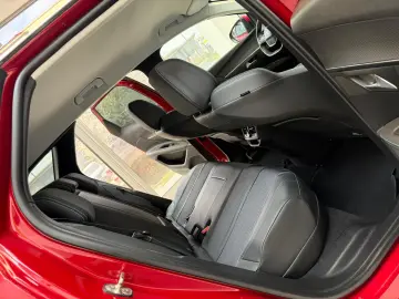 Peugeot 3008 Benzina 1.6 2021 Automata