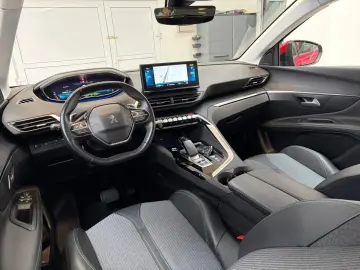 Peugeot 3008 Benzina 1.6 2021 Automata