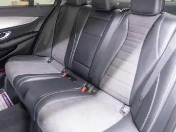 Mercedes-Benz E400 D 4Matic