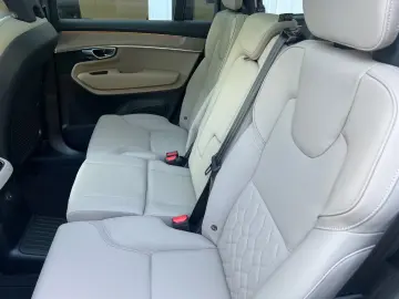 Volvo XC90 T8 AWD Plus Bright Recharge PHEV 7 Locuri