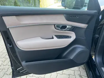 Volvo XC90 T8 AWD Plus Bright Recharge PHEV 7 Locuri