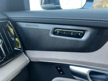 Volvo XC90 T8 AWD Plus Bright Recharge PHEV 7 Locuri