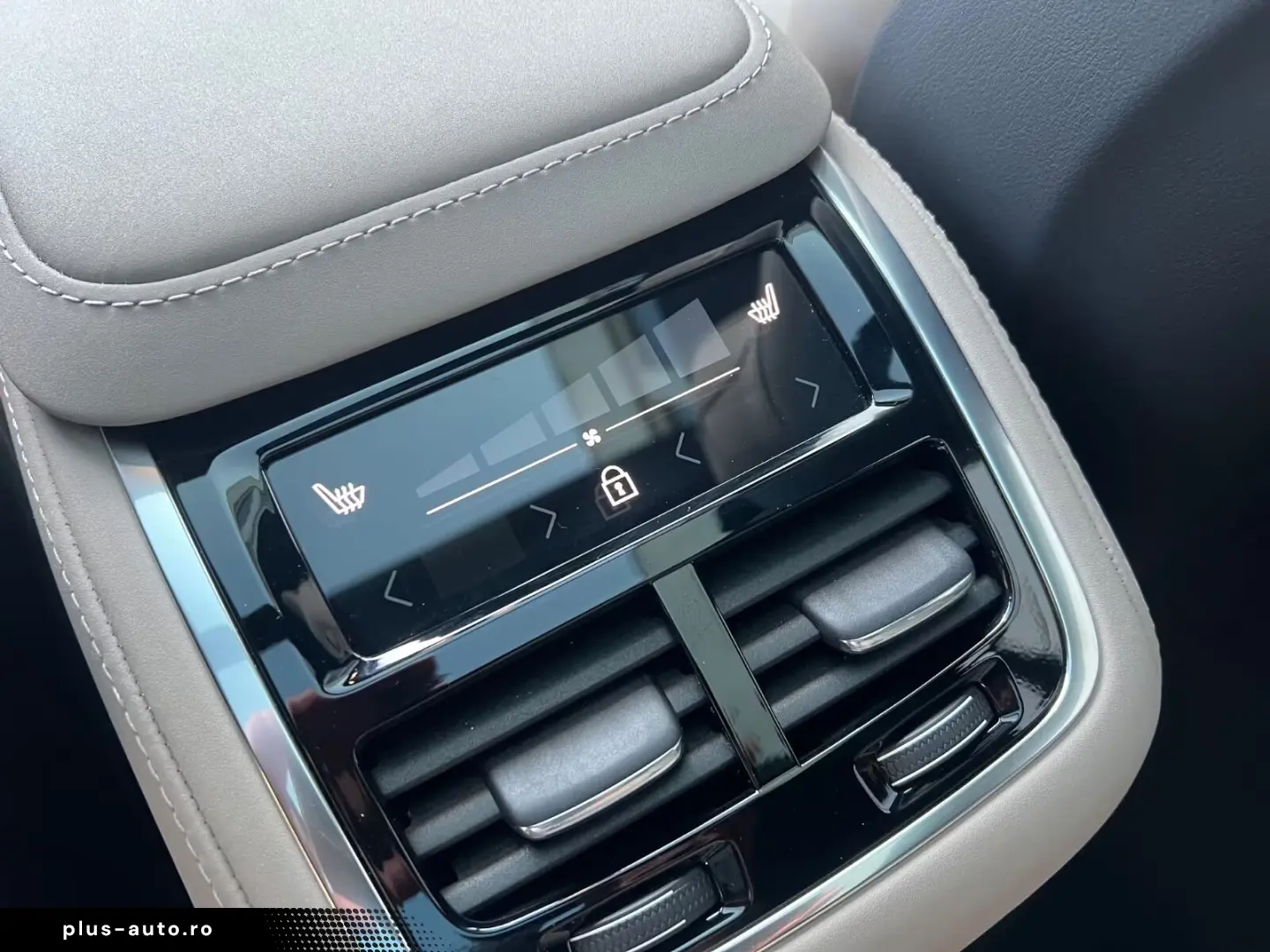 Volvo XC90 T8 AWD Plus Bright Recharge PHEV 7 Locuri