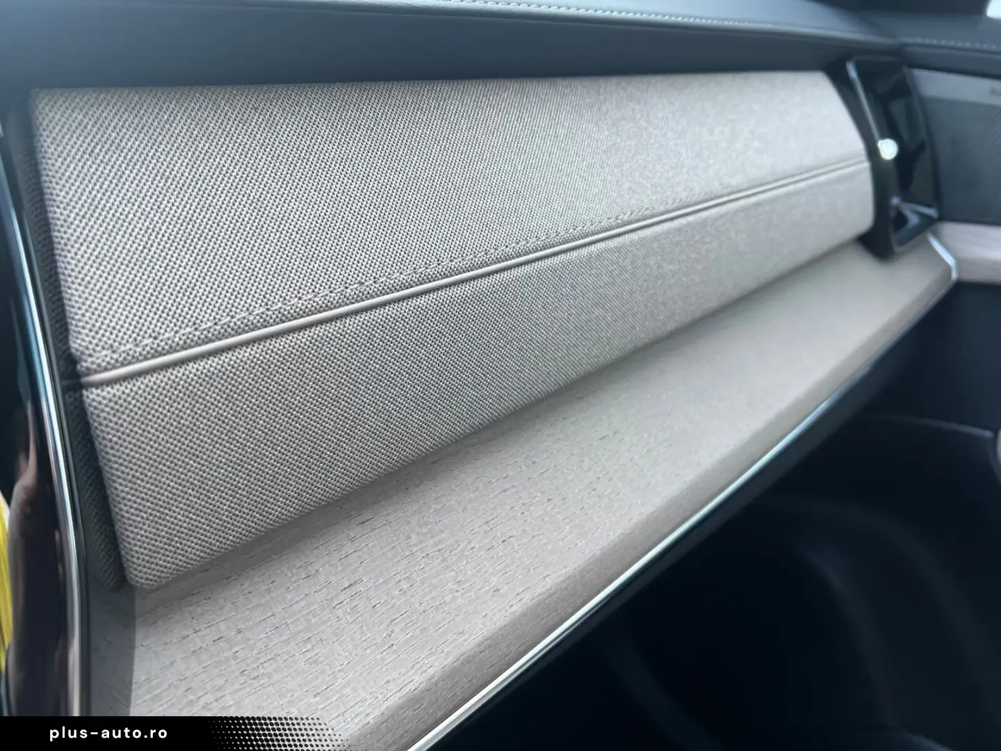 Volvo XC90 T8 AWD Plus Bright Recharge PHEV 7 Locuri