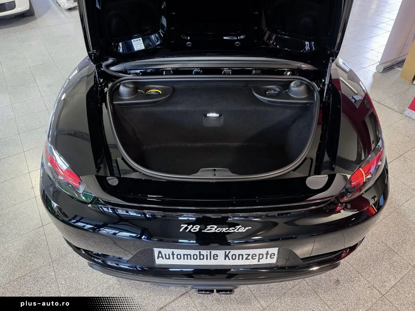 PORSCHE 718 Boxster Style Edition