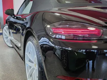 PORSCHE 718 Boxster Style Edition
