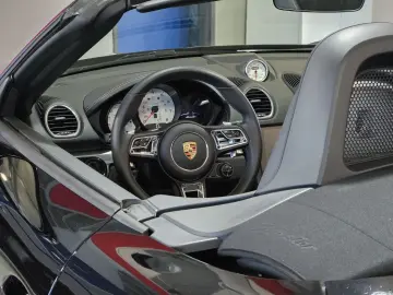 PORSCHE 718 Boxster Style Edition