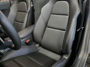 PORSCHE 718 Boxster Style Edition