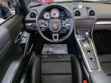 PORSCHE 718 Boxster Style Edition