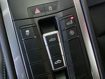 PORSCHE 718 Boxster Style Edition