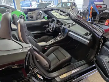 PORSCHE 718 Boxster Style Edition