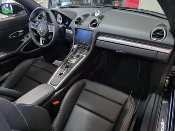 PORSCHE 718 Boxster Style Edition