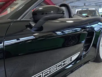 PORSCHE 718 Boxster Style Edition