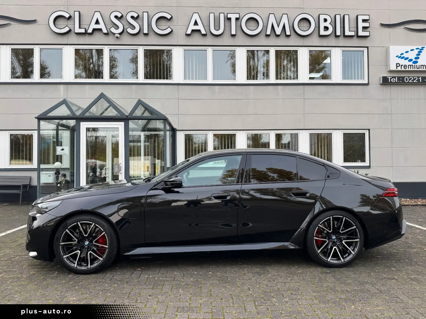 BMW M5 M Package Fond Entertainment Panor Anhäng B&W