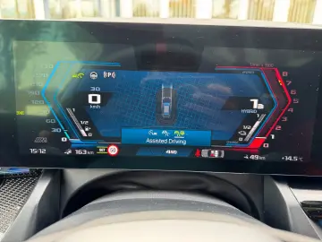 BMW M5 M Package Fond Entertainment Panor Anhäng B&W