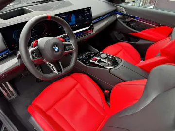 BMW M5 M Package Fond Entertainment Panor Anhäng B&W