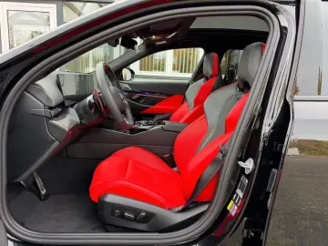 BMW M5 M Package Fond Entertainment Panor Anhäng B&W