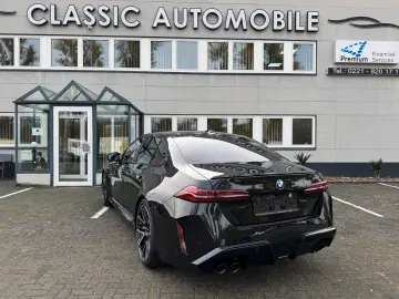 BMW M5 M Package Fond Entertainment Panor Anhäng B&W