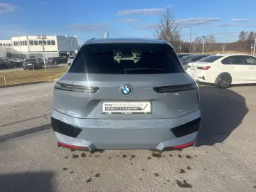 BMW iX xDrive50