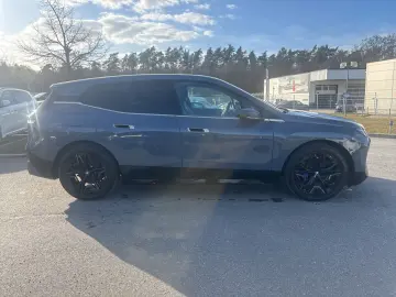 BMW iX xDrive50