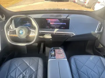 BMW iX xDrive50