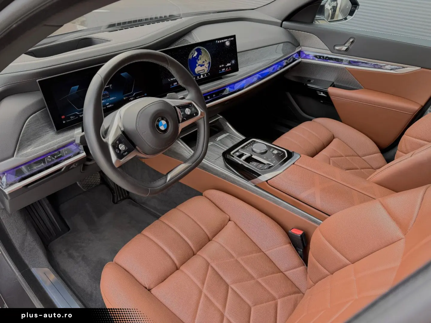 BMW 740d xDrive Lounge Seating TV Pano Sky Lounge