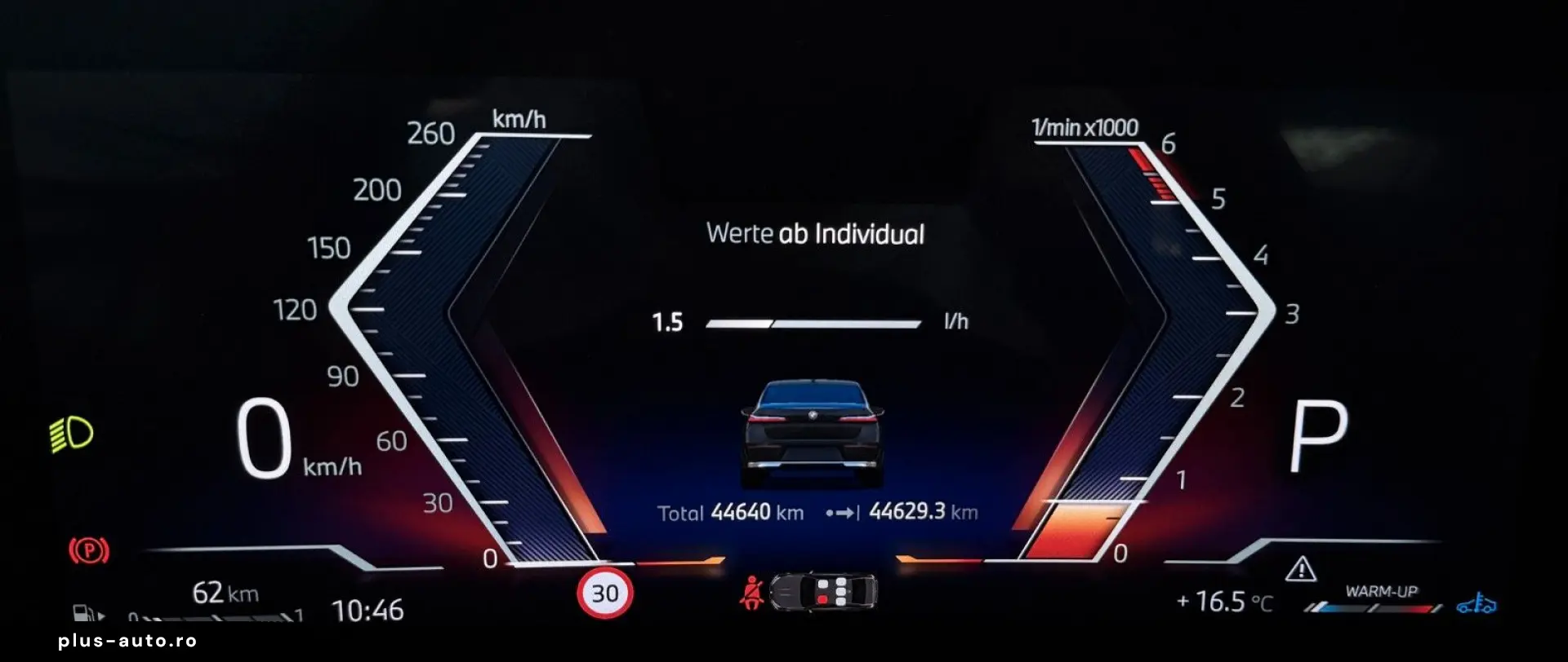 BMW 740d xDrive Lounge Seating TV Pano Sky Lounge