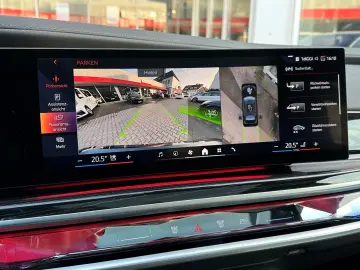 BMW 740 d xDrive MSPORT CRYSTAL ICONIC KLIMASITZ B&W