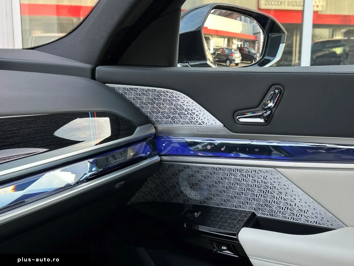 BMW 740 d xDrive MSPORT CRYSTAL ICONIC KLIMASITZ B&W