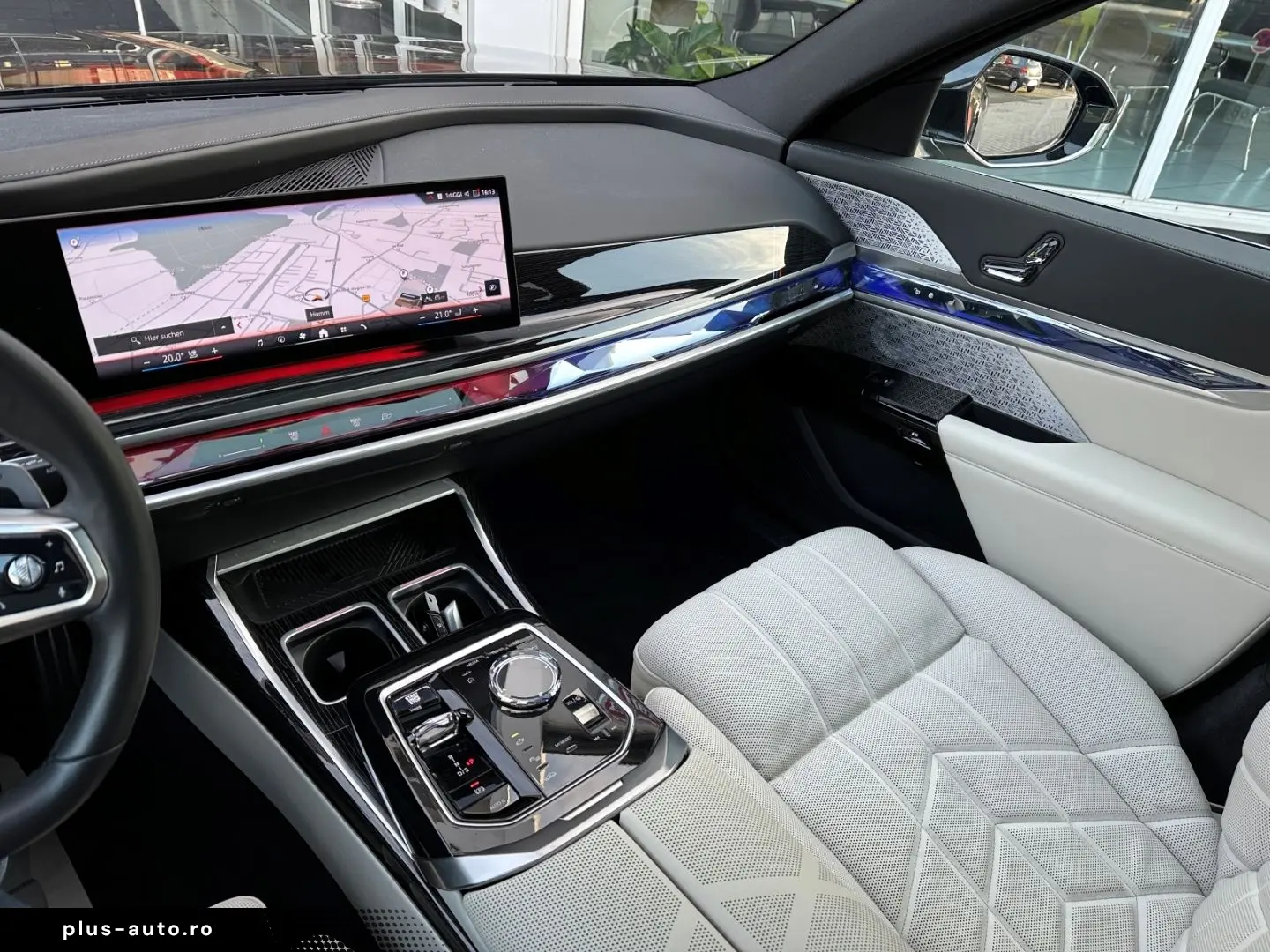 BMW 740 d xDrive MSPORT CRYSTAL ICONIC KLIMASITZ B&W