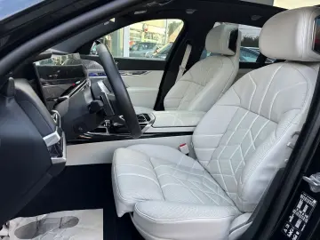 BMW 740 d xDrive MSPORT CRYSTAL ICONIC KLIMASITZ B&W