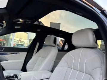 BMW 740 d xDrive MSPORT CRYSTAL ICONIC KLIMASITZ B&W