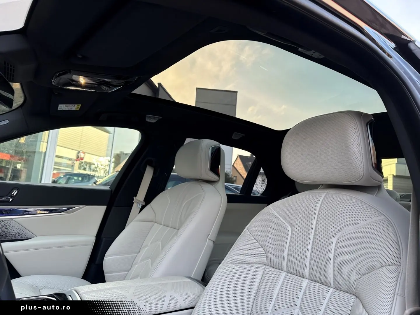 BMW 740 d xDrive MSPORT CRYSTAL ICONIC KLIMASITZ B&W