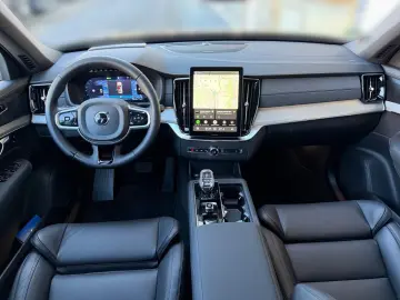 Volvo XC90 B5 Plus Black AWD 7 Locuri