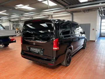 MERCEDES-BENZ V 300 d lang AMG Allrad AHK 2 5 t Panorama