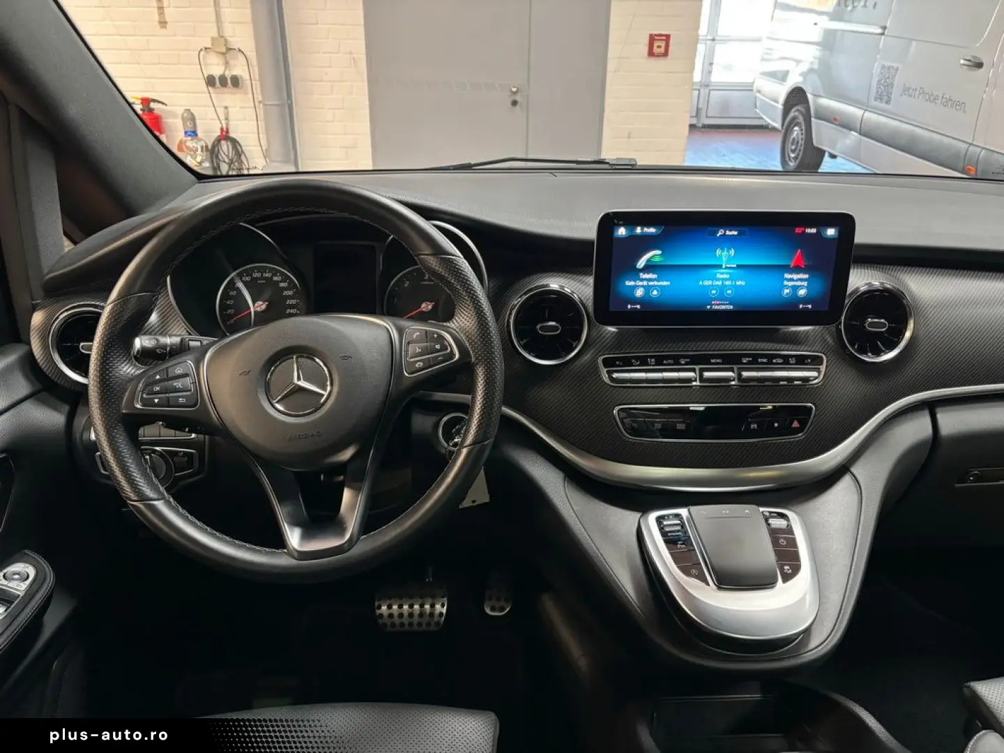 MERCEDES-BENZ V 300 d lang AMG Allrad AHK 2 5 t Panorama