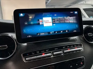 MERCEDES-BENZ V 300 d lang AMG Allrad AHK 2 5 t Panorama