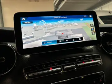 MERCEDES-BENZ V 300 d lang AMG Allrad AHK 2 5 t Panorama